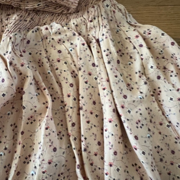 PLANET BLUE DANCE TILL DAWN SMOCKED ROMPER × PEACH MINI FLORAL - Picture 6 of 8